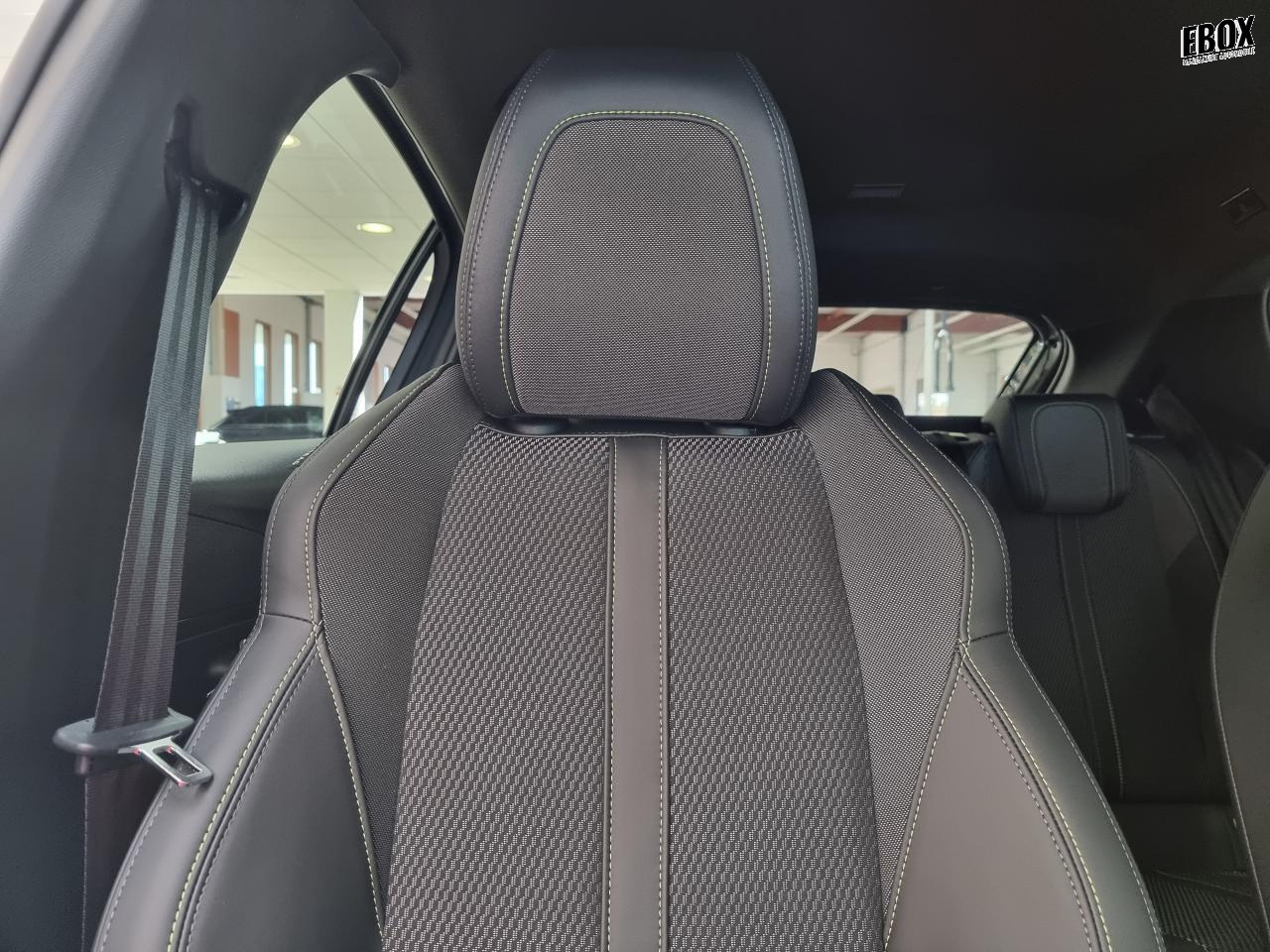 0679-0003374_p68 - PEUGEOT - 208 - 2025 - photo 13