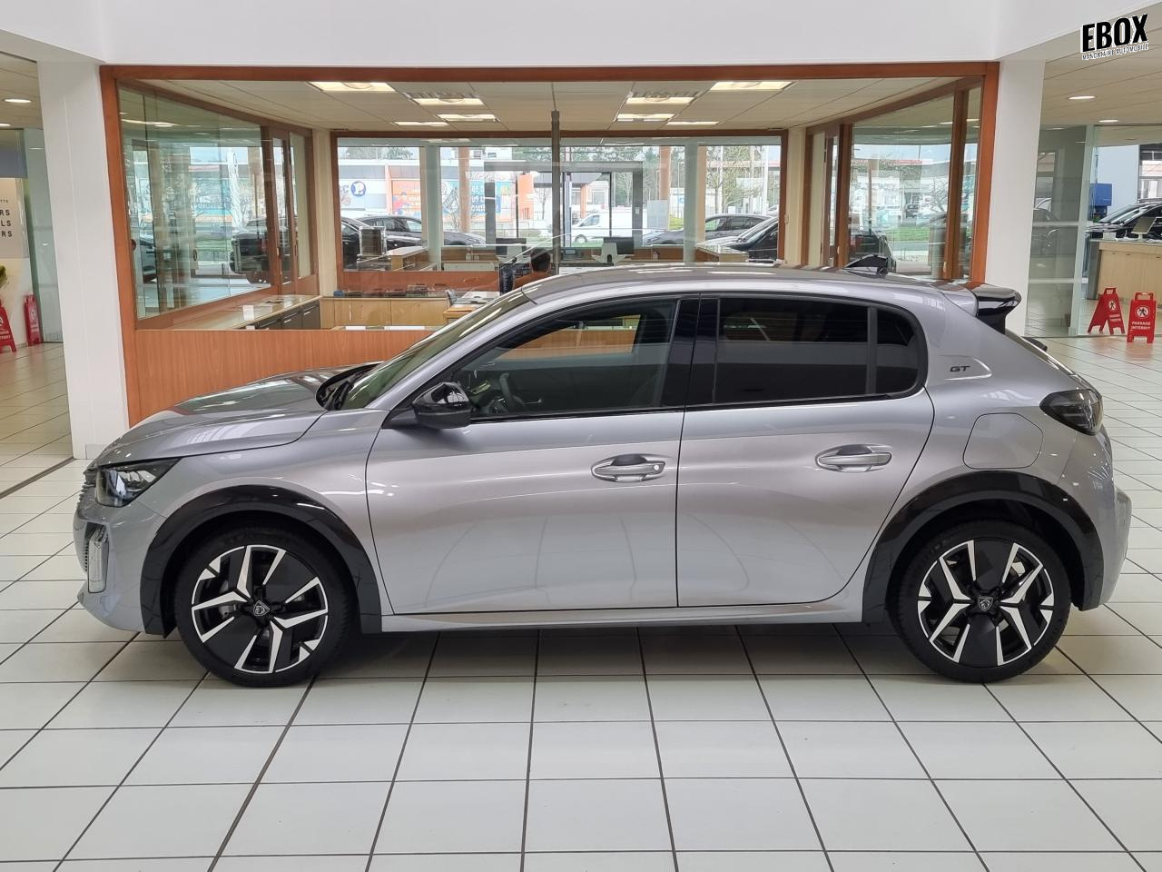 0679-0003378_p68 - PEUGEOT - 208 - 2025 - photo 27