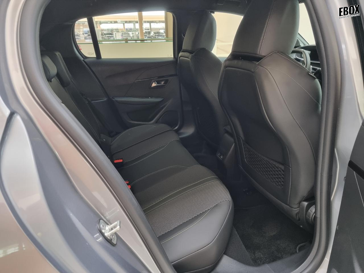 0679-0003378_p68 - PEUGEOT - 208 - 2025 - photo 23