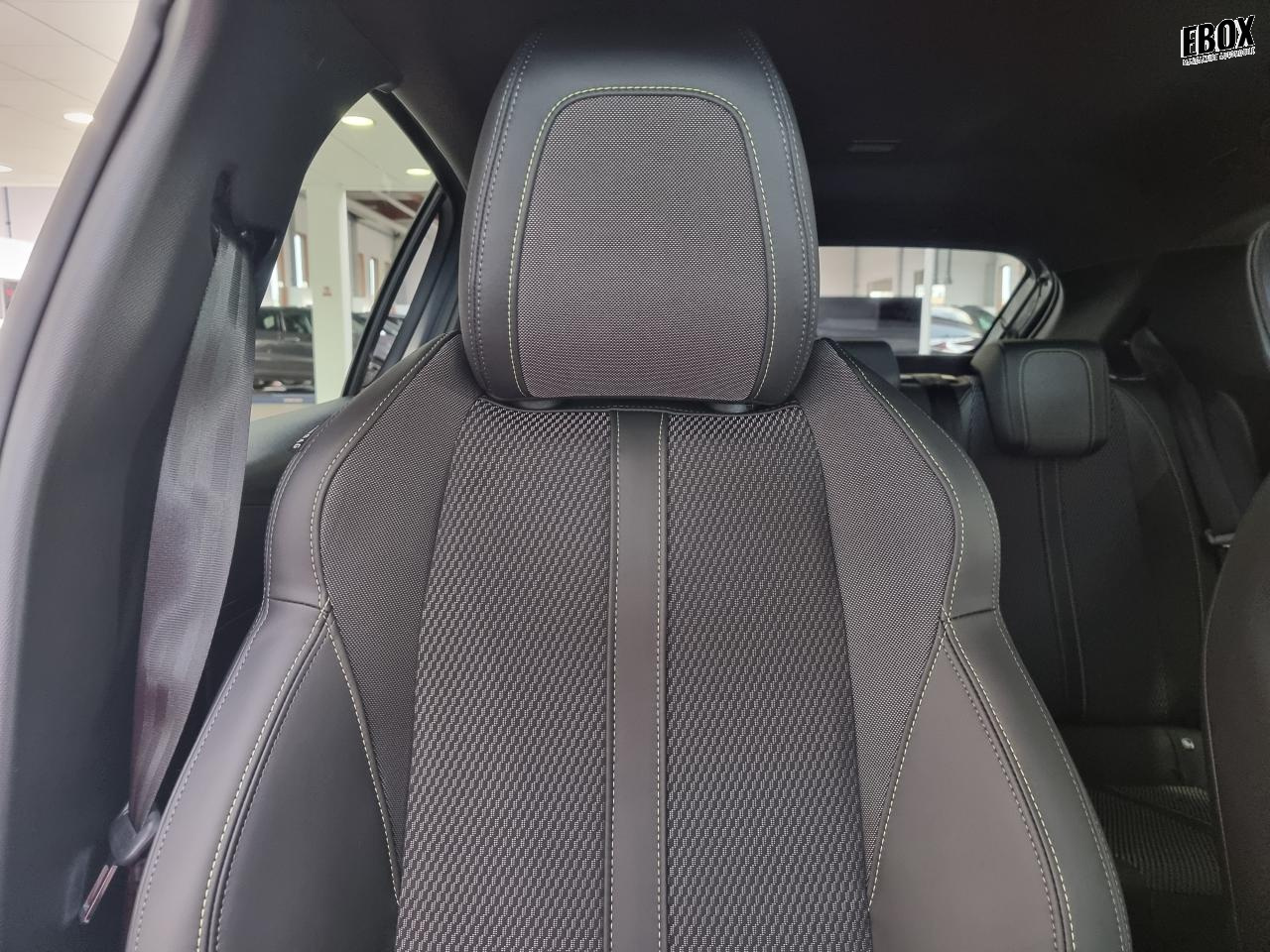 0679-0003378_p68 - PEUGEOT - 208 - 2025 - photo 13