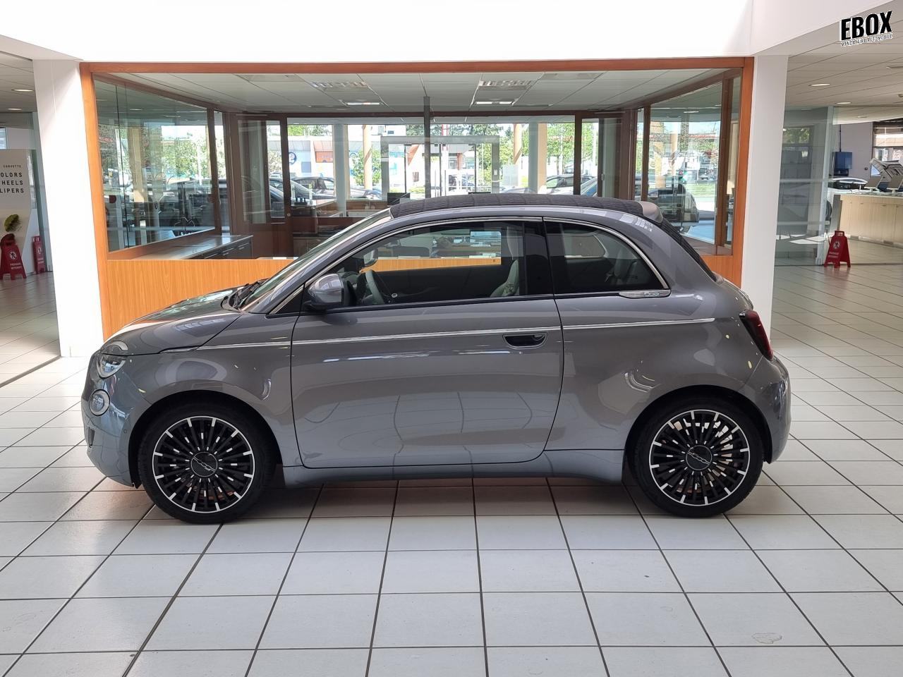 0679-0003391_p68 - FIAT - 500 - 2023 - photo 26