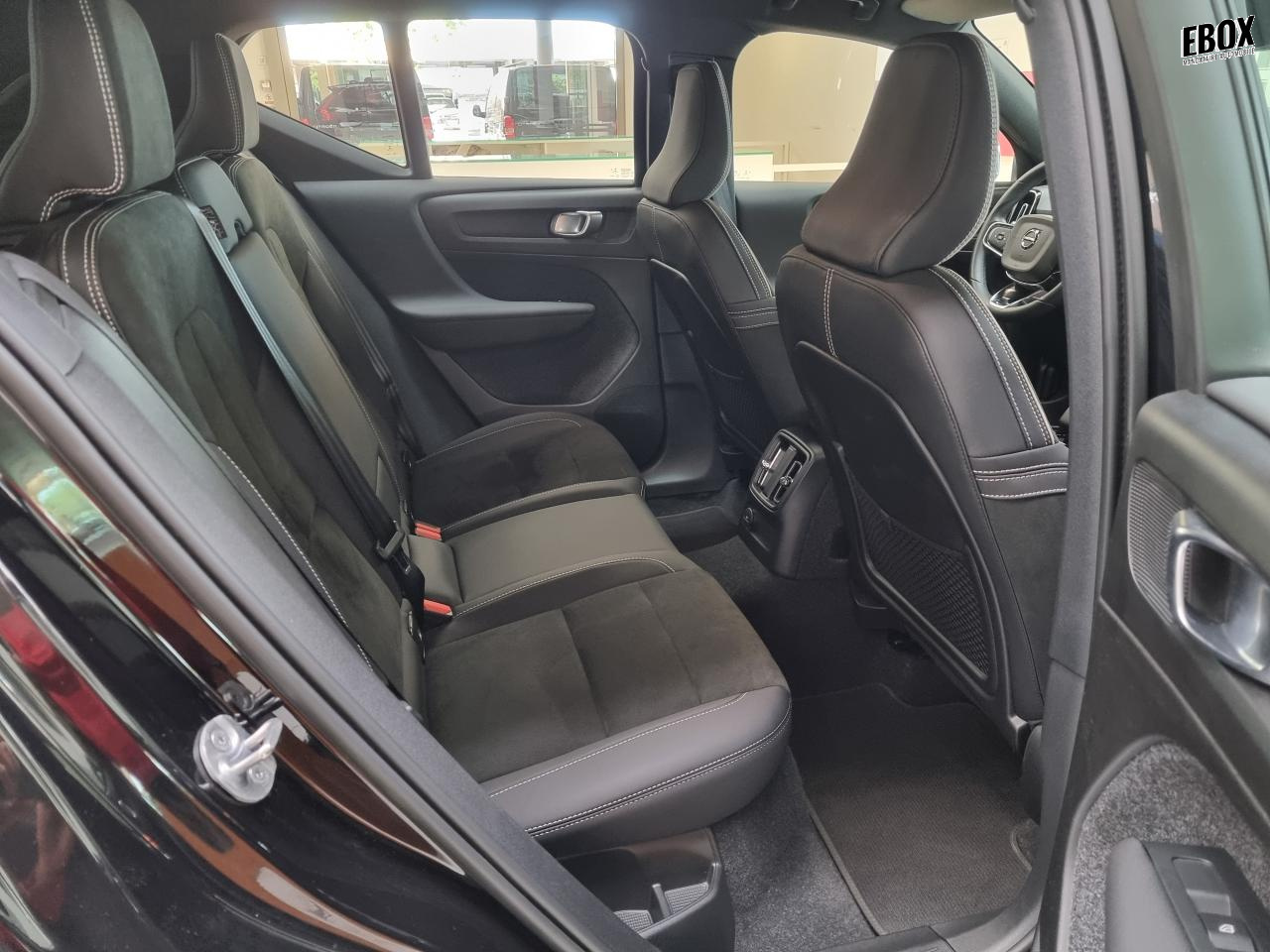 0679-0003429_p68 - VOLVO - XC 40 - 2023 - photo 23