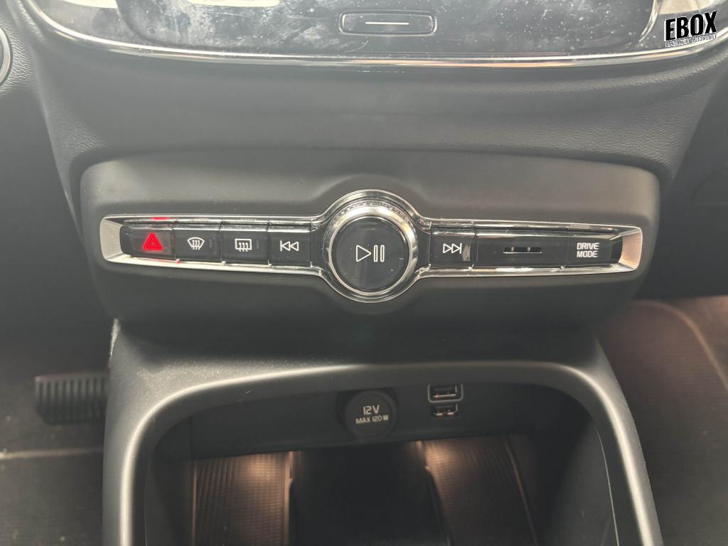 0679-0003429_p68 - VOLVO - XC 40 - 2023 - photo 13