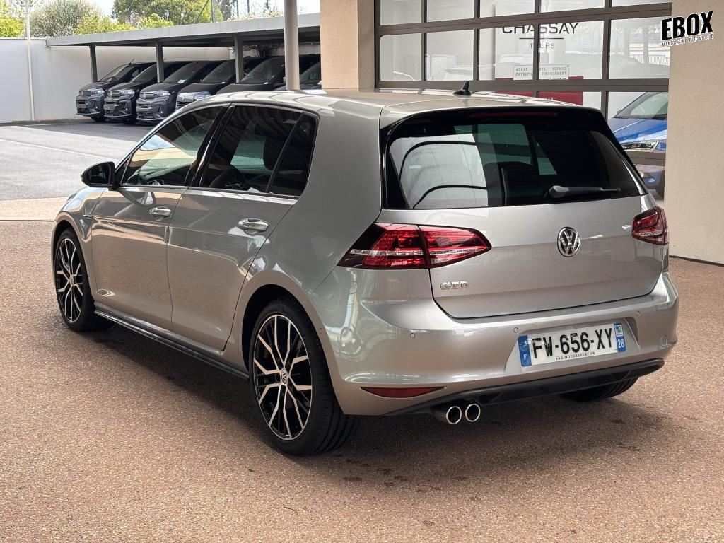 0679-0003483_p68 - VOLKSWAGEN - GOLF - 2015 - photo 2