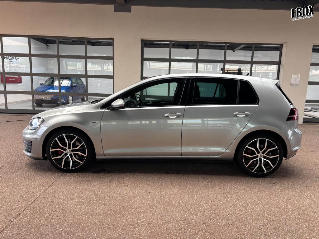 0679-0003483_p68 - VOLKSWAGEN - GOLF - 2015 - photo 3