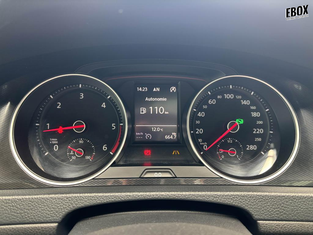 0679-0003483_p68 - VOLKSWAGEN - GOLF - 2015 - photo 9