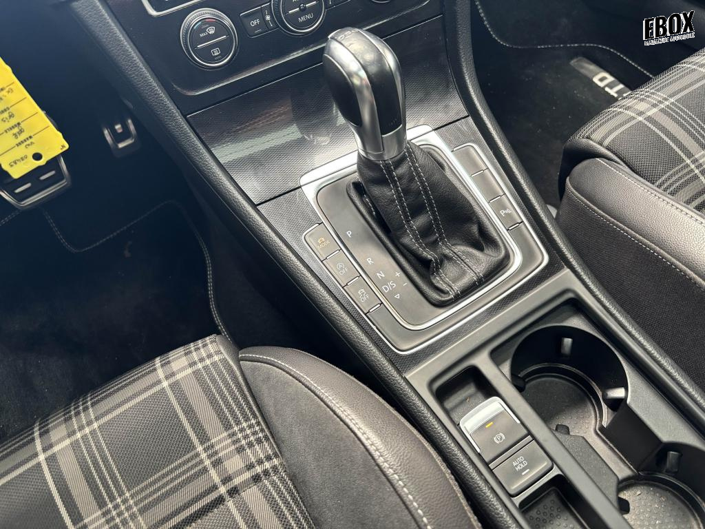 0679-0003483_p68 - VOLKSWAGEN - GOLF - 2015 - photo 12