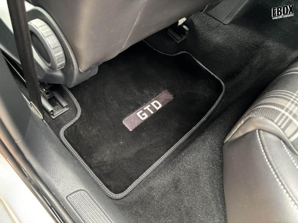 0679-0003483_p68 - VOLKSWAGEN - GOLF - 2015 - photo 21