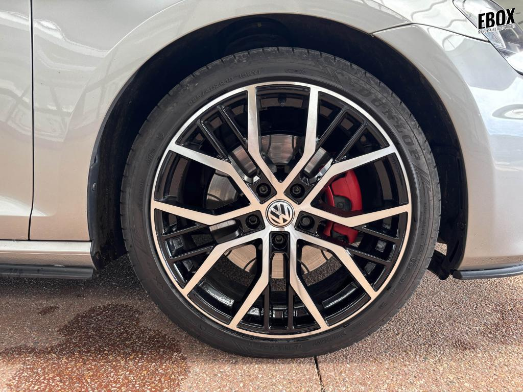 0679-0003483_p68 - VOLKSWAGEN - GOLF - 2015 - photo 22