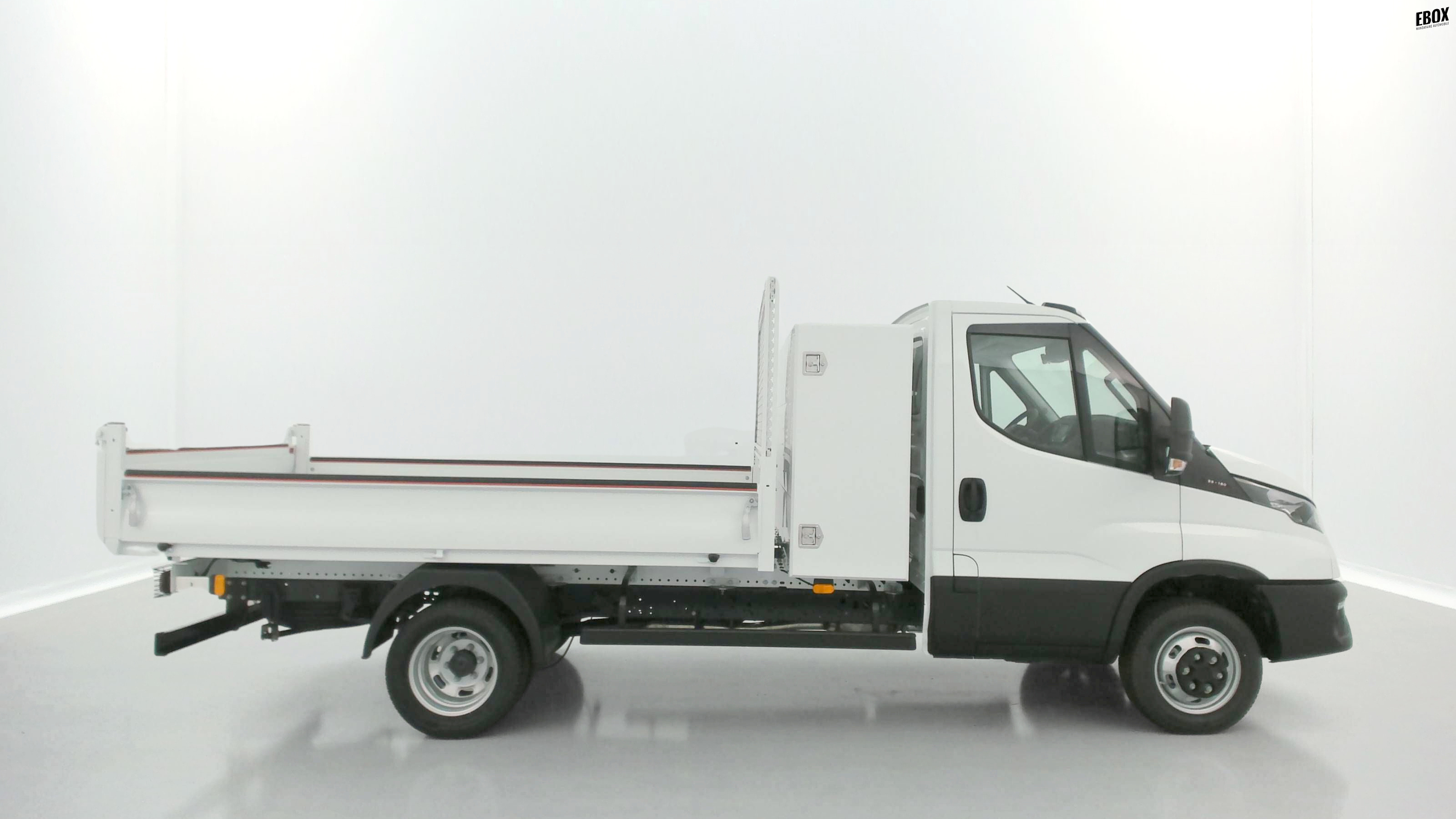 GLI00026435_p53 - IVECO - DAILY - 2026 - photo 20