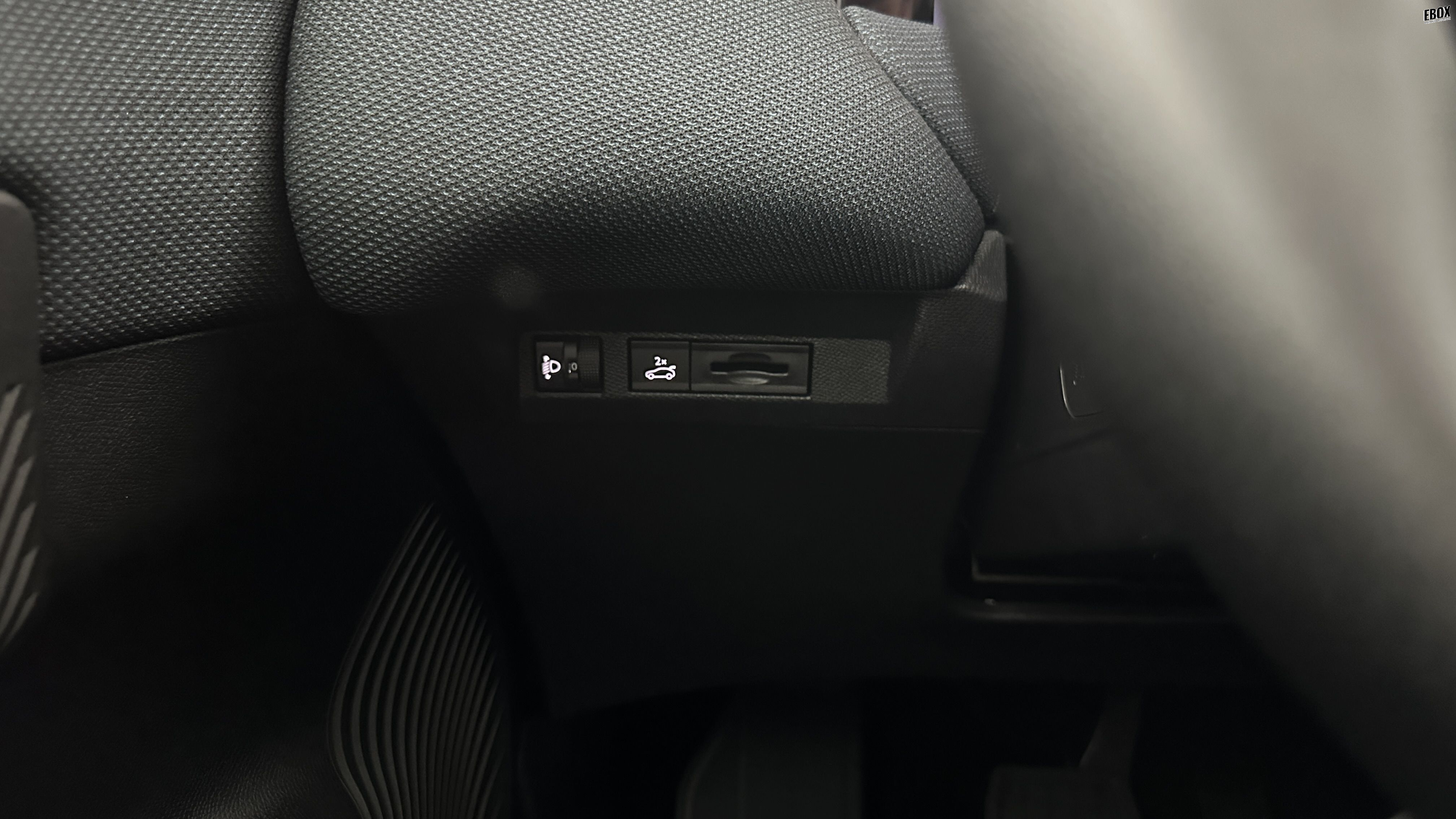 GLI00027923_p53 - CITROEN - C5 AIRCROSS - 2025 - photo 22