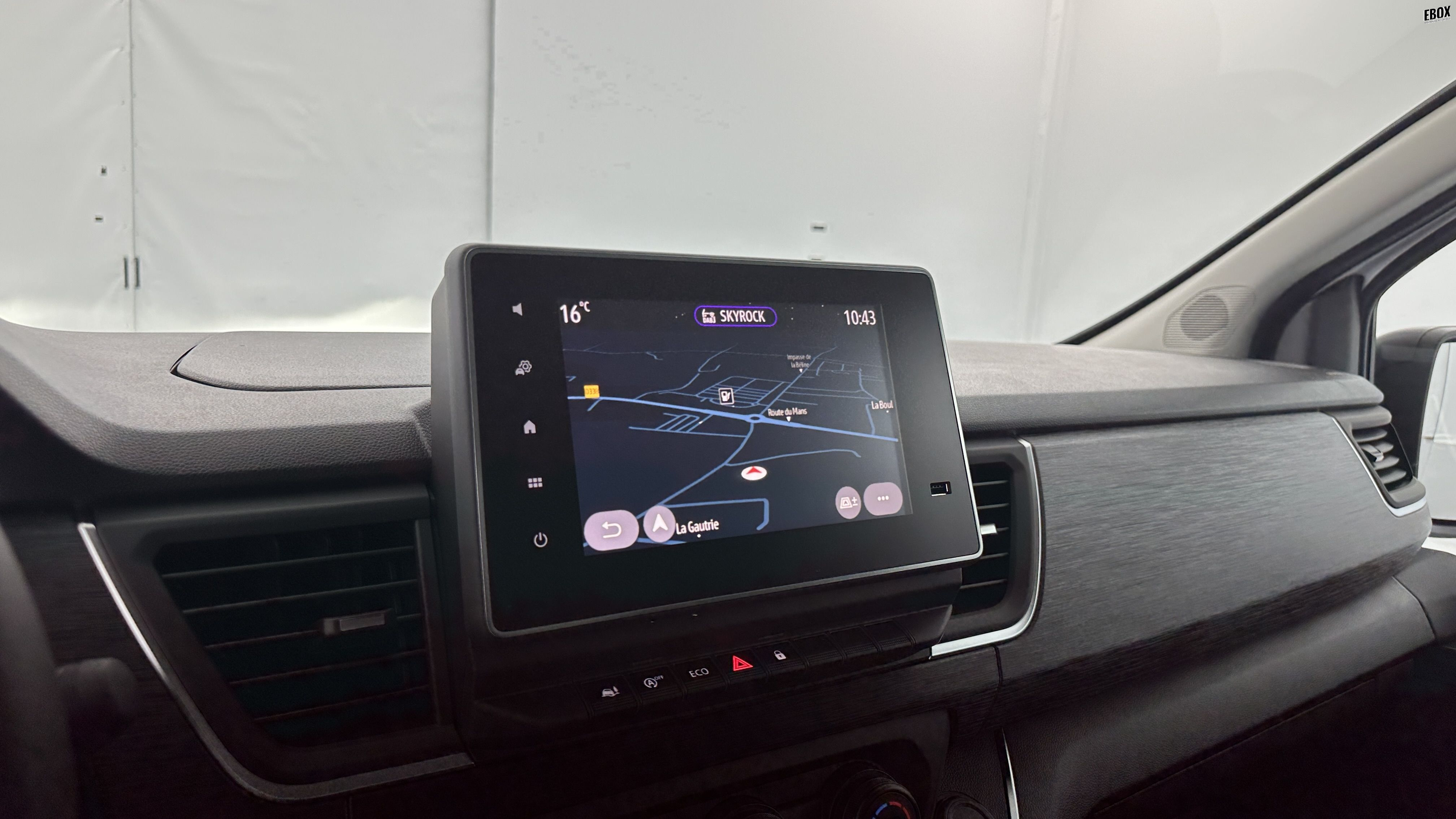 GLI00026544_p53 - RENAULT - TRAFIC - 2025 - photo 11