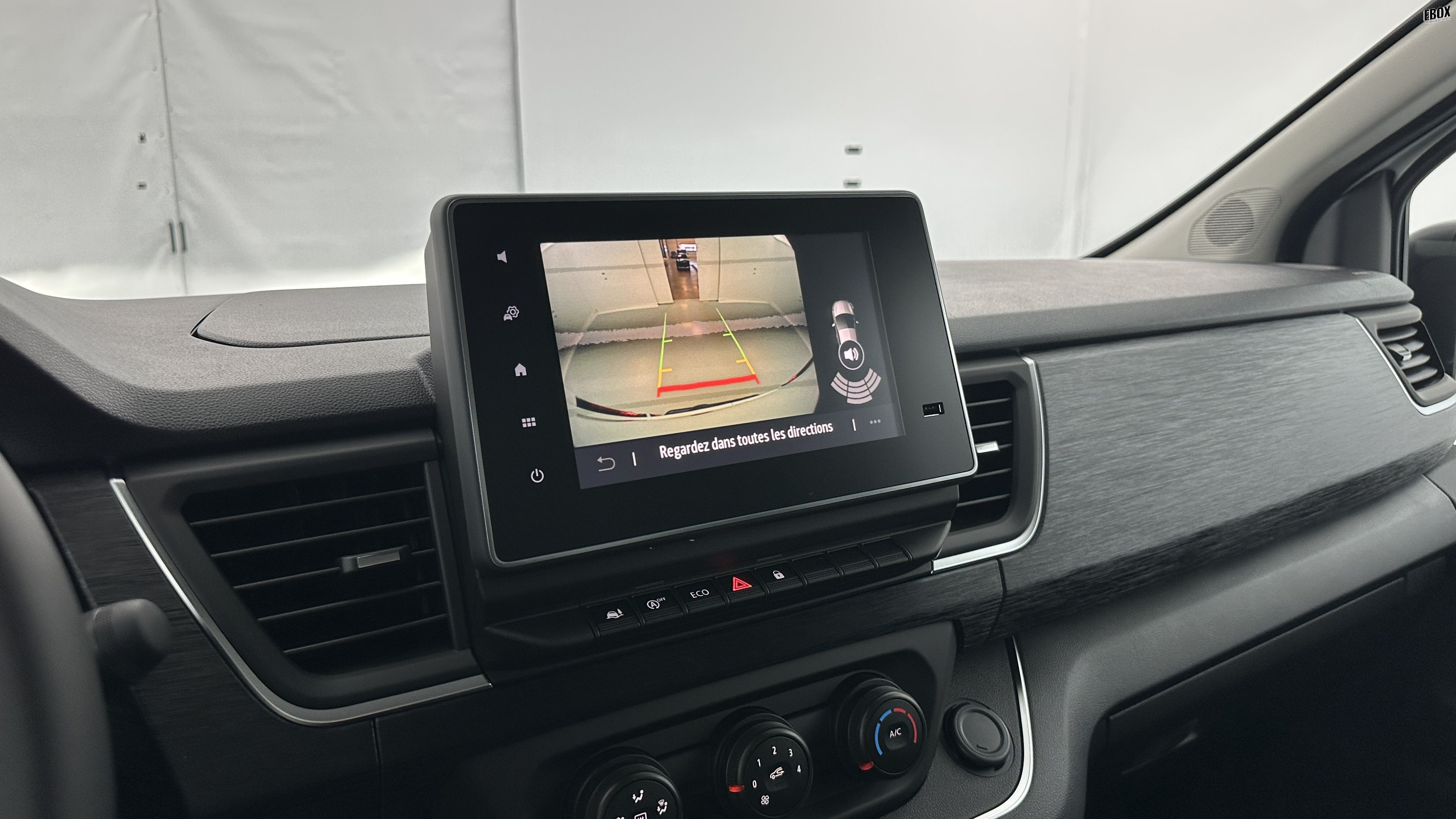 GLI00026544_p53 - RENAULT - TRAFIC - 2025 - photo 12