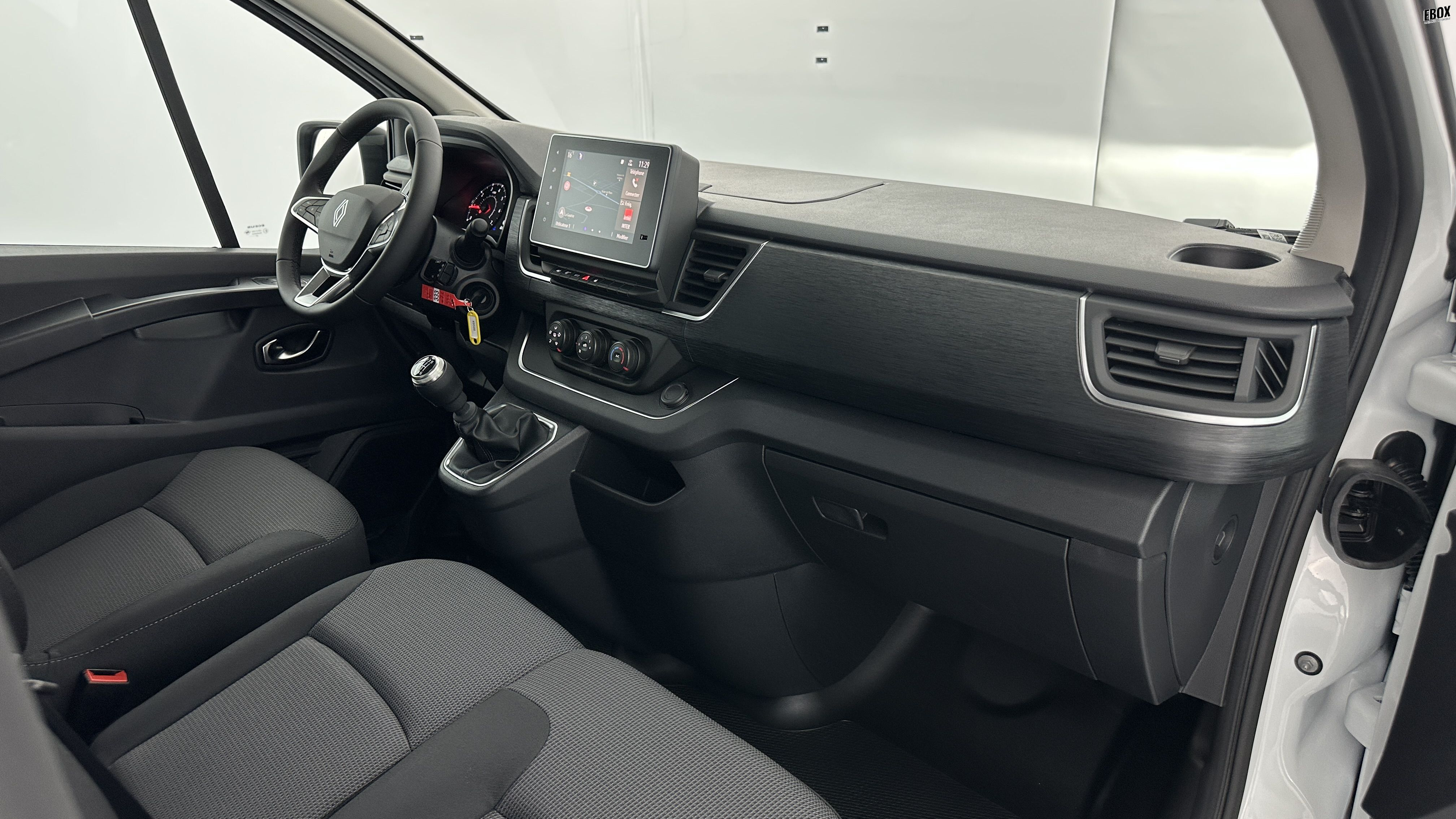 GLI00026546_p53 - RENAULT - TRAFIC - 2026 - photo 7