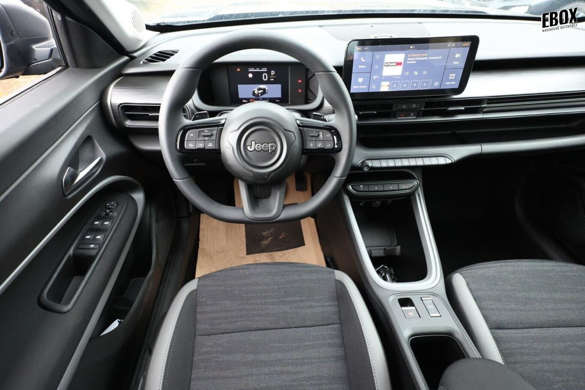 379425_p2 - JEEP - AVENGER - 2026 - photo 7