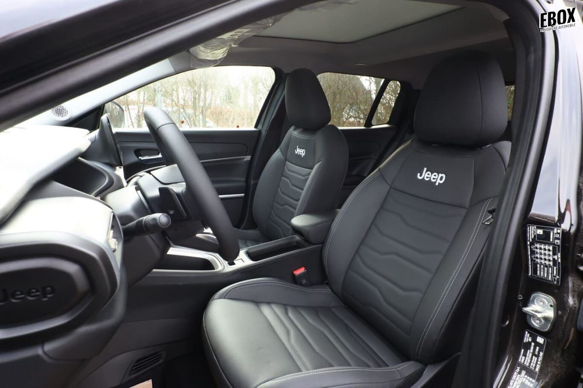 381780_p2 - JEEP - AVENGER - 2026 - photo 5