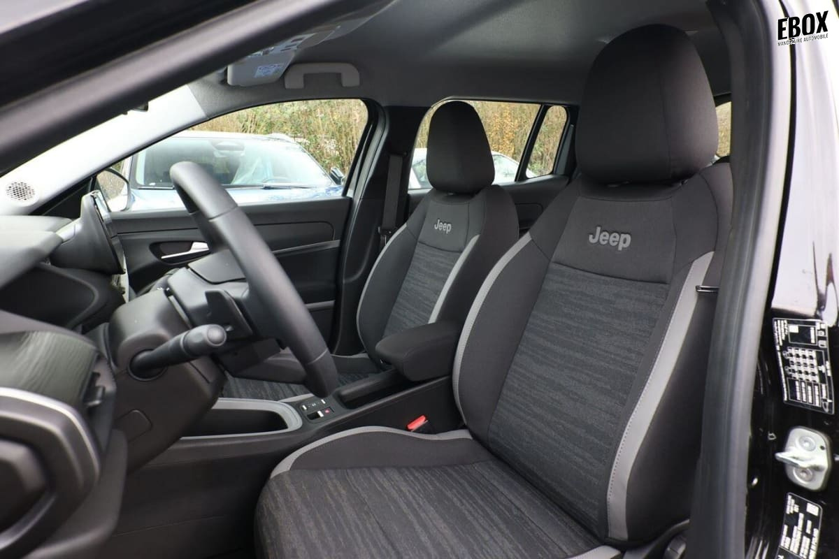 379425_p2 - JEEP - AVENGER - 2026 - photo 6