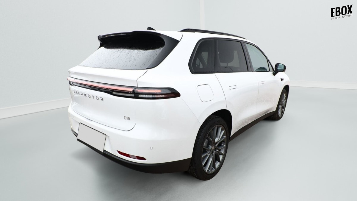 375919_p2 - LEAPMOTOR - C10 - 2026 - photo 3