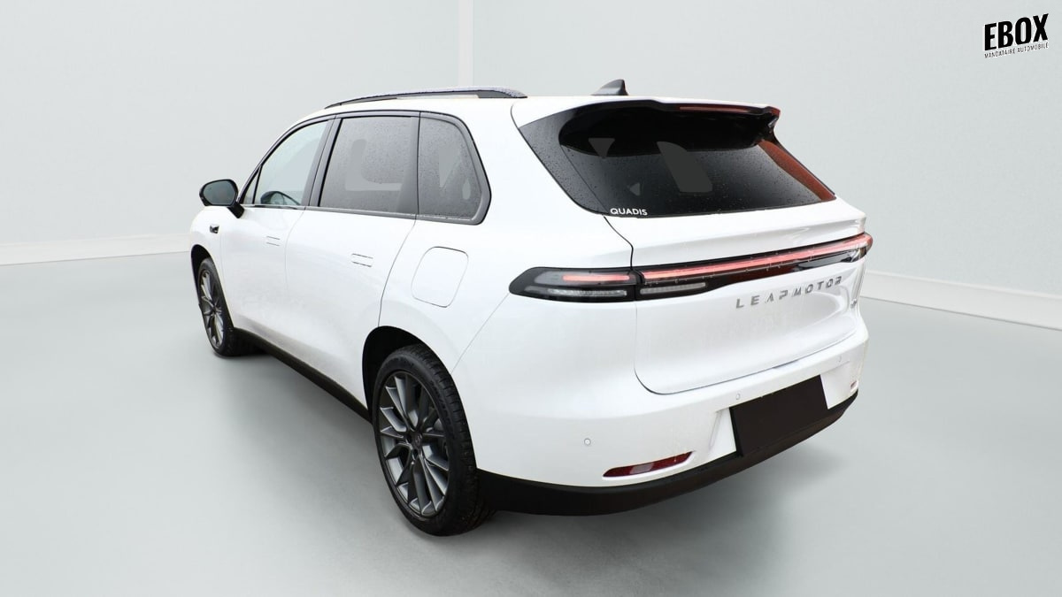 375919_p2 - LEAPMOTOR - C10 - 2026 - photo 4