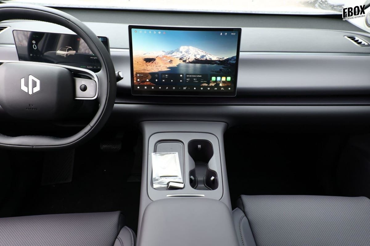 375919_p2 - LEAPMOTOR - C10 - 2026 - photo 7