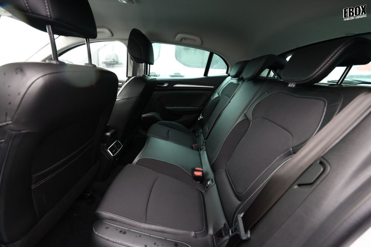 360356_p2 - RENAULT - MEGANE - 2026 - photo 9