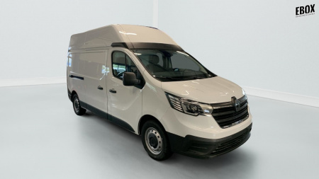 374657_p2 - RENAULT - TRAFIC - 2025