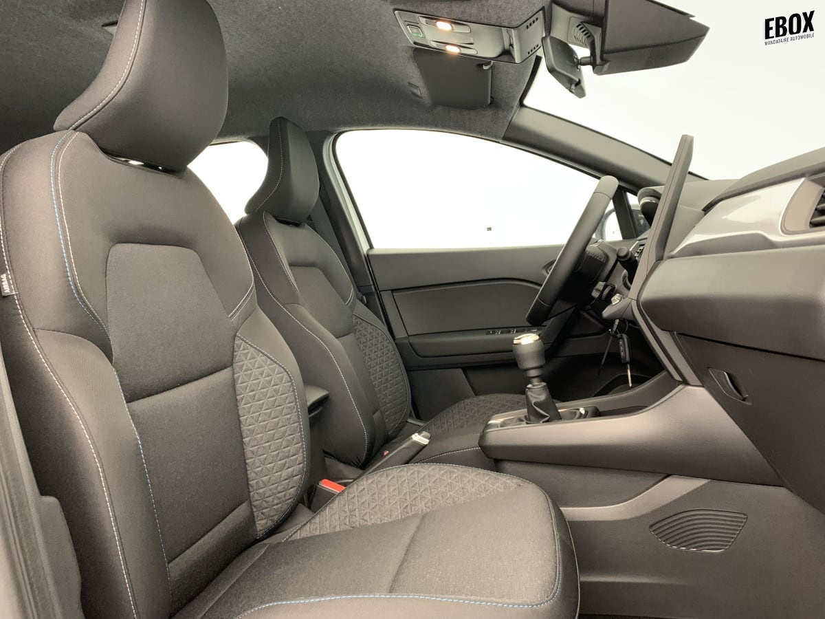 388081_p2 - RENAULT - CAPTUR - 2026 - photo 10
