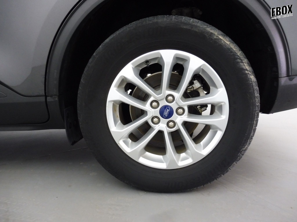 73058_p51 - FORD - KUGA - 2022 - photo 12