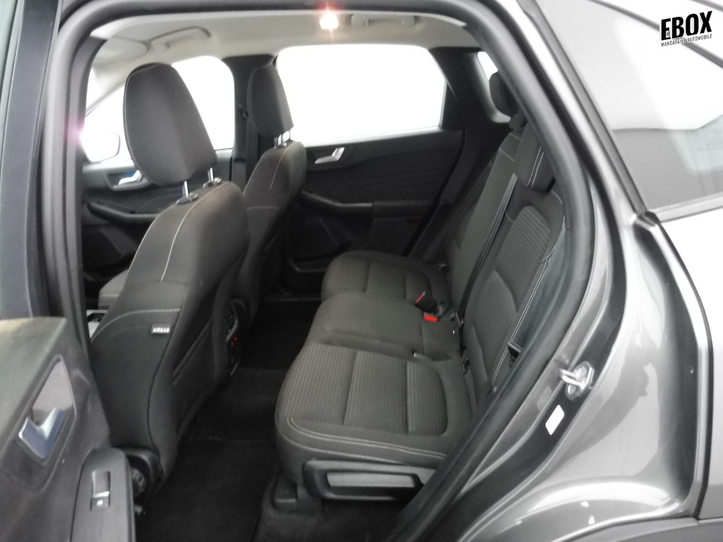 73058_p51 - FORD - KUGA - 2022 - photo 8