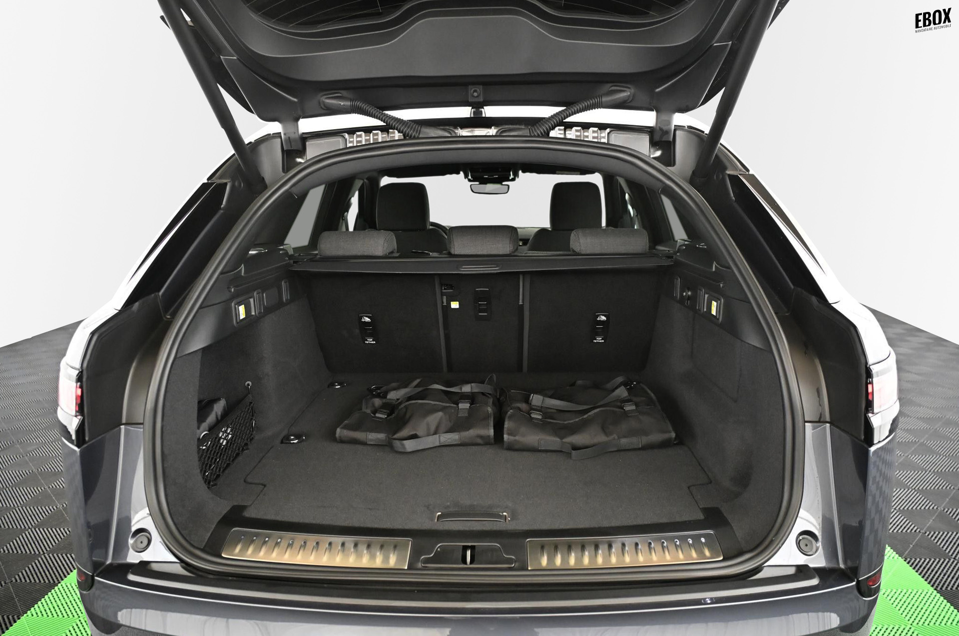 18309_p35 - LAND ROVER - VELAR - 2023 - photo 42