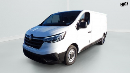 388051_p2 - RENAULT - TRAFIC - 2025