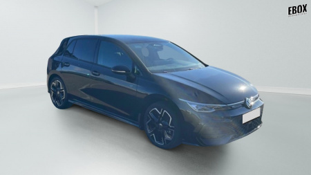 381015_p2 - VOLKSWAGEN - GOLF - 2026