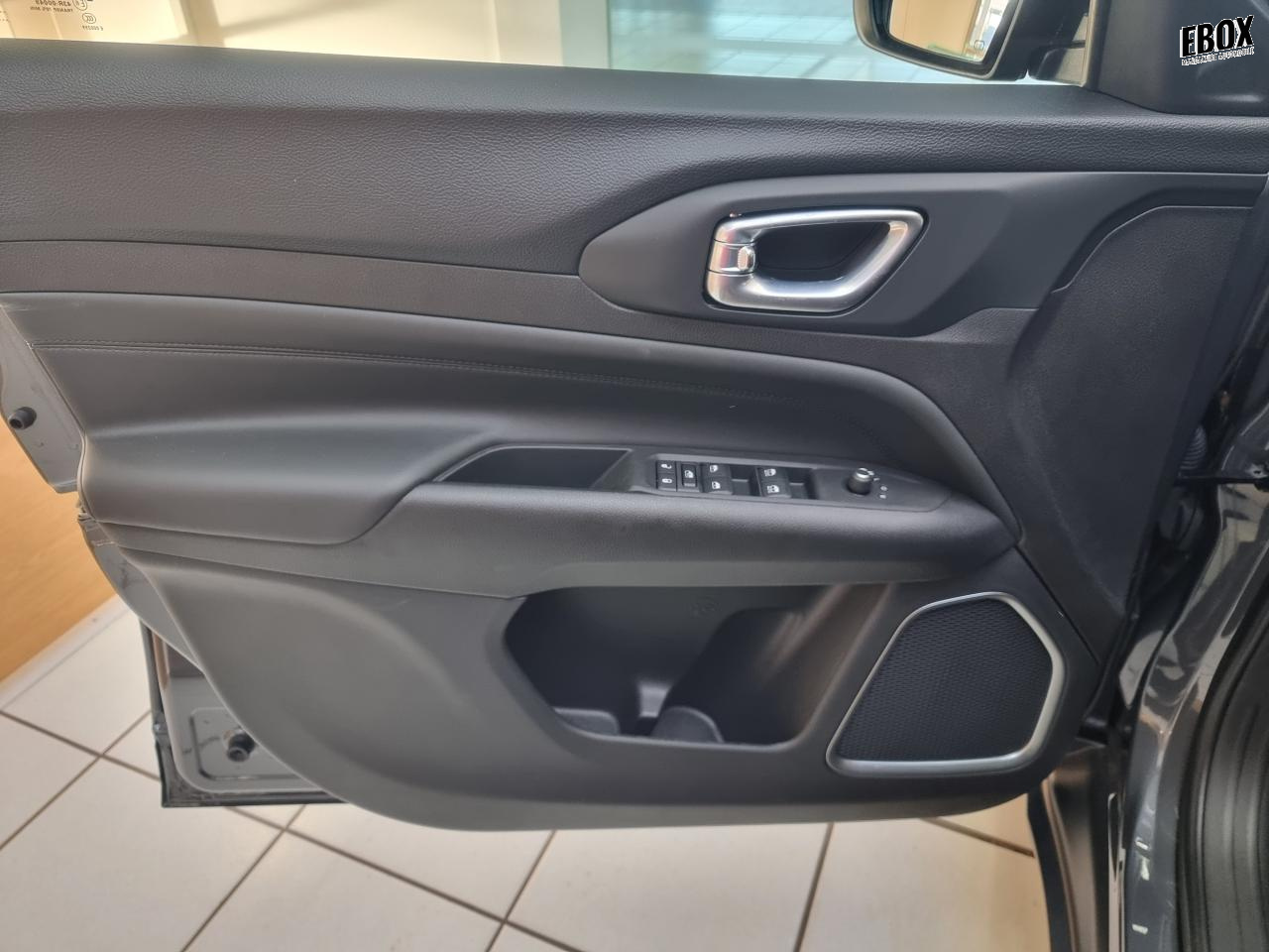 0679-0002712_p68 - JEEP - COMPASS - 2023 - photo 15