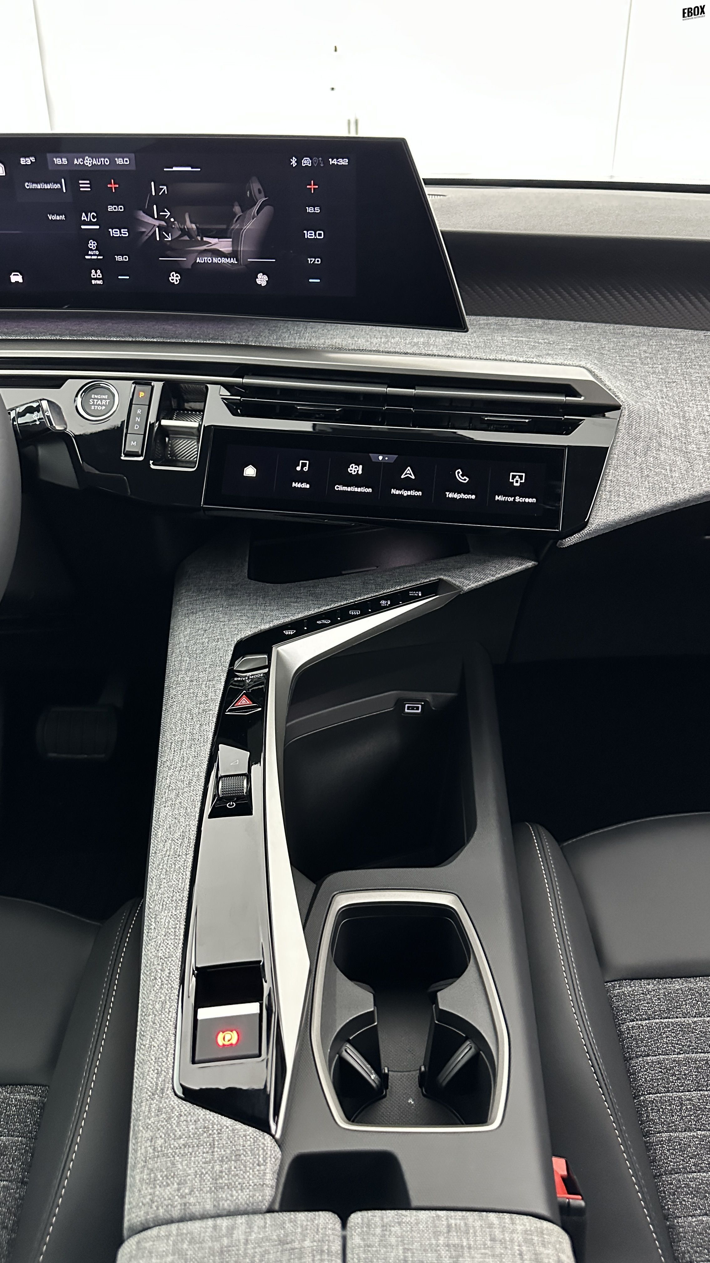 GLI00036169_p53 - PEUGEOT - 3008 - 2025 - photo 16