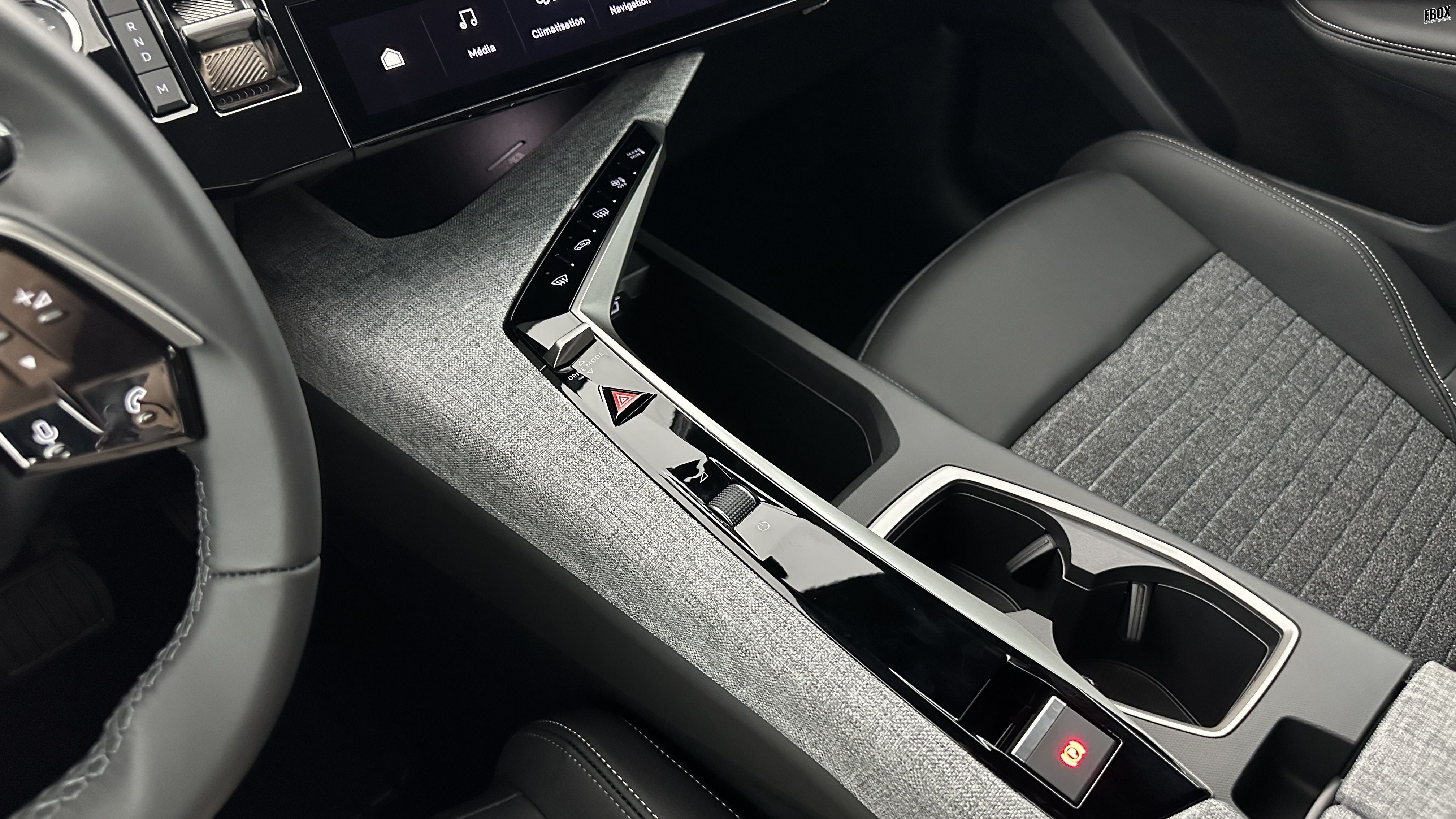 GLI00036169_p53 - PEUGEOT - 3008 - 2025 - photo 17