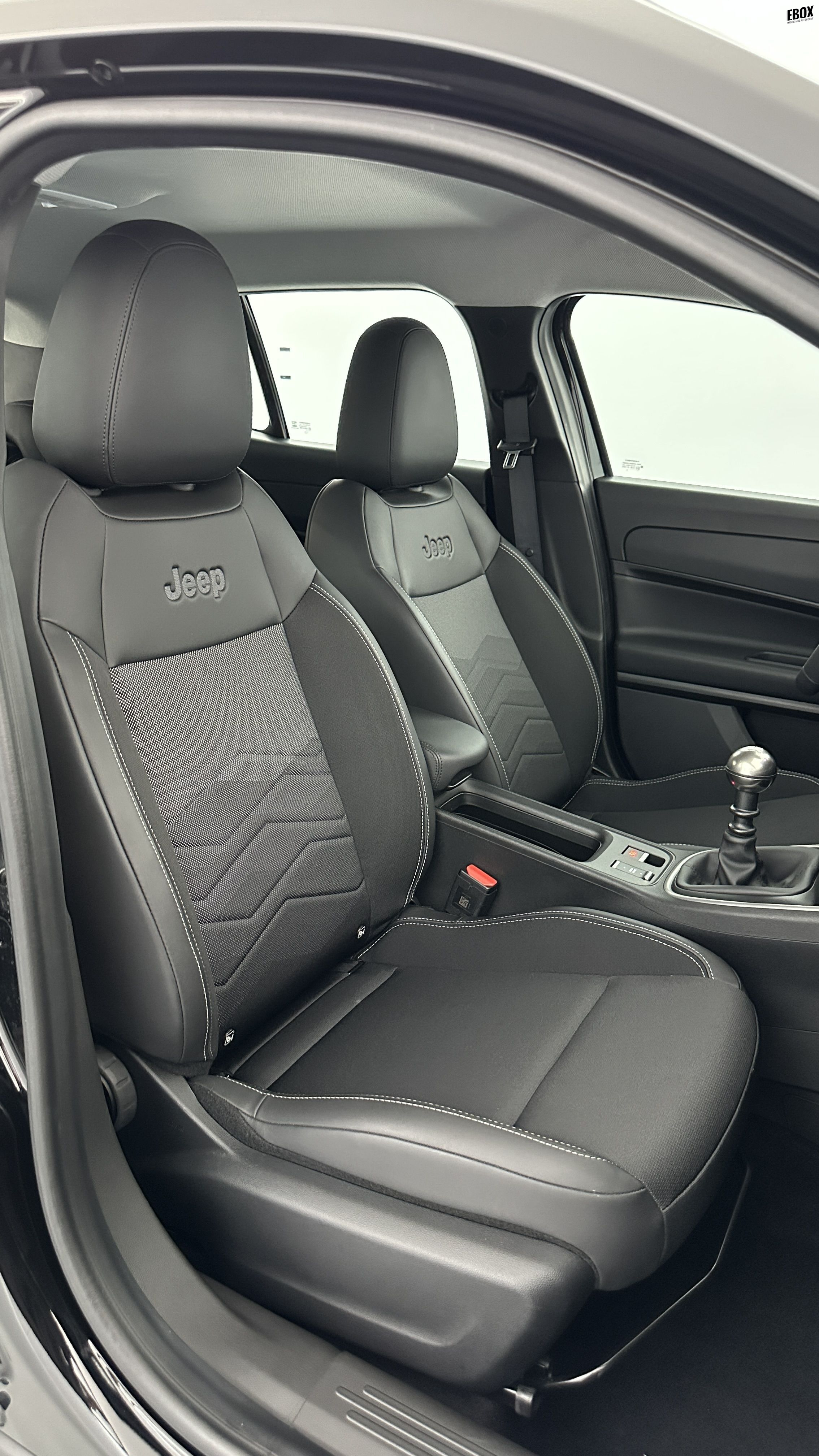 GLI00035629_p53 - JEEP - AVENGER - 2025 - photo 18