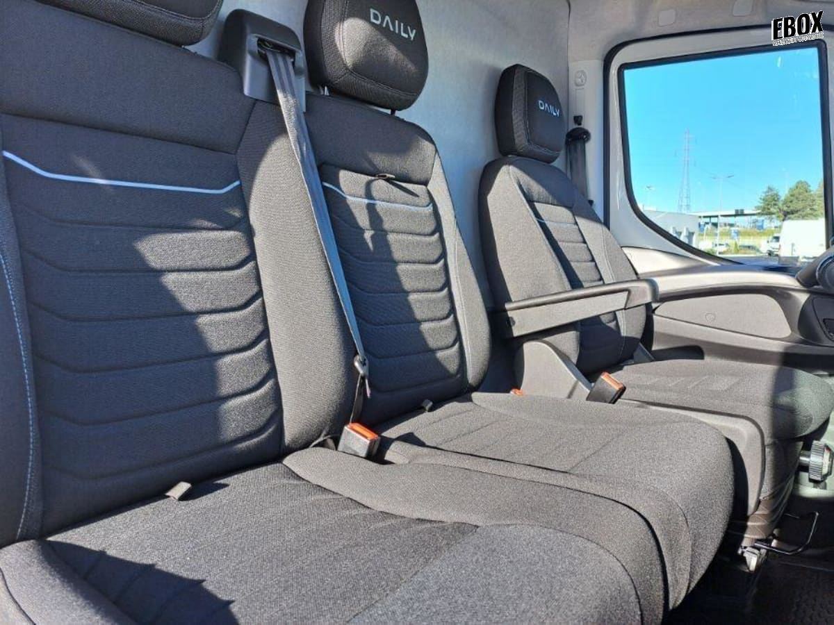 392387_p2 - IVECO - DAILY FOURGON - 2025 - photo 4
