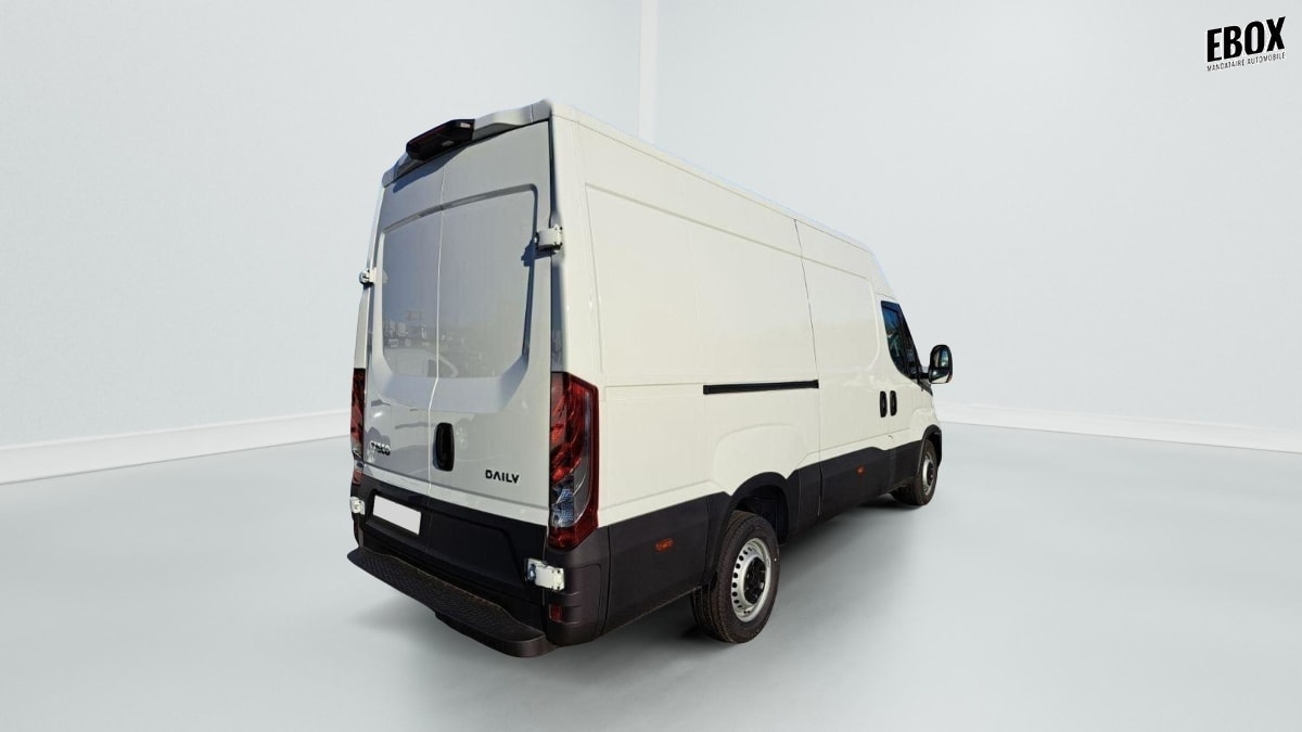 392387_p2 - IVECO - DAILY FOURGON - 2025 - photo 2