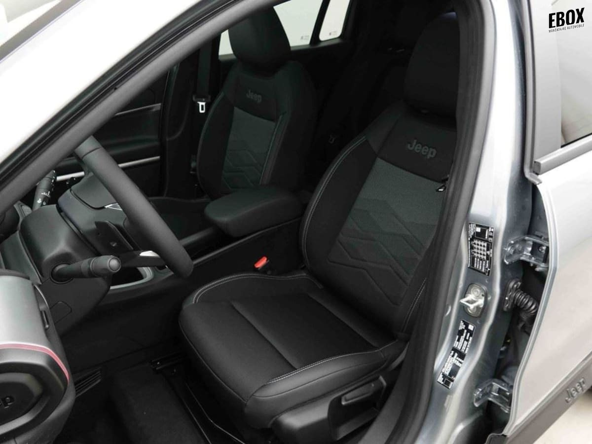 392101_p2 - JEEP - AVENGER - 2026 - photo 8