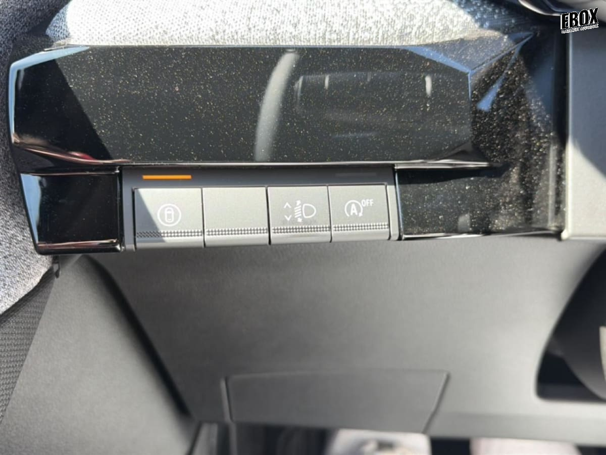 393797_p2 - RENAULT - CLIO VI - 2026 - photo 10