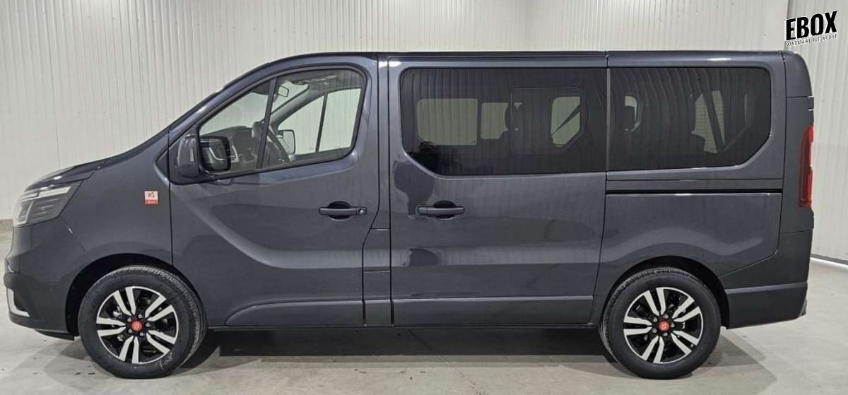 392112_p2 - RENAULT - TRAFIC - 2026 - photo 9