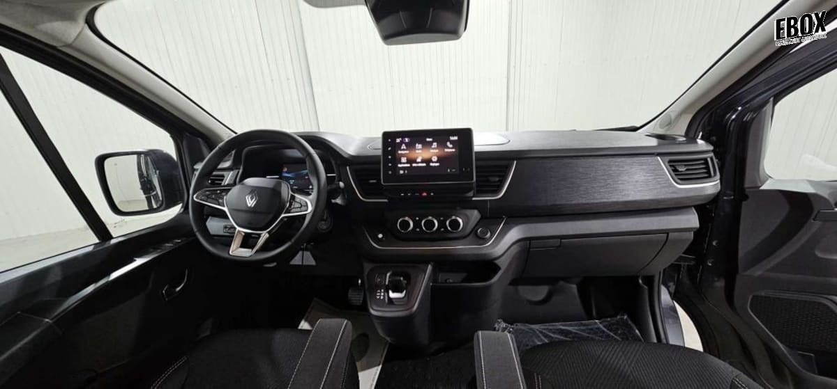 391750_p2 - RENAULT - TRAFIC - 2026 - photo 2