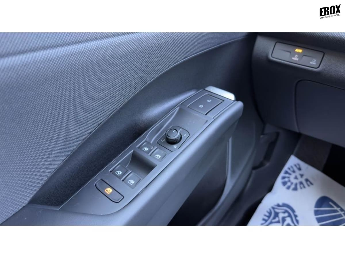 391883_p2 - VOLKSWAGEN - T ROC - 2026 - photo 8