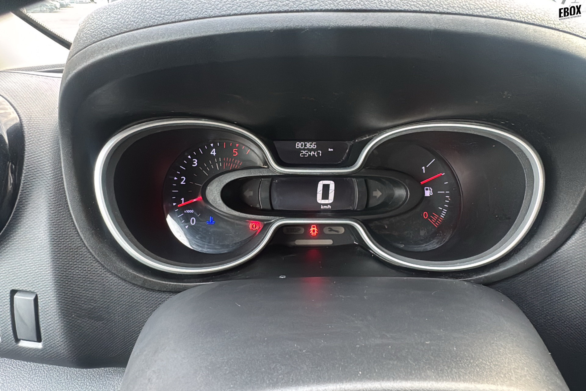 227421_p28 - NISSAN - NV300 - 2021 - photo 8