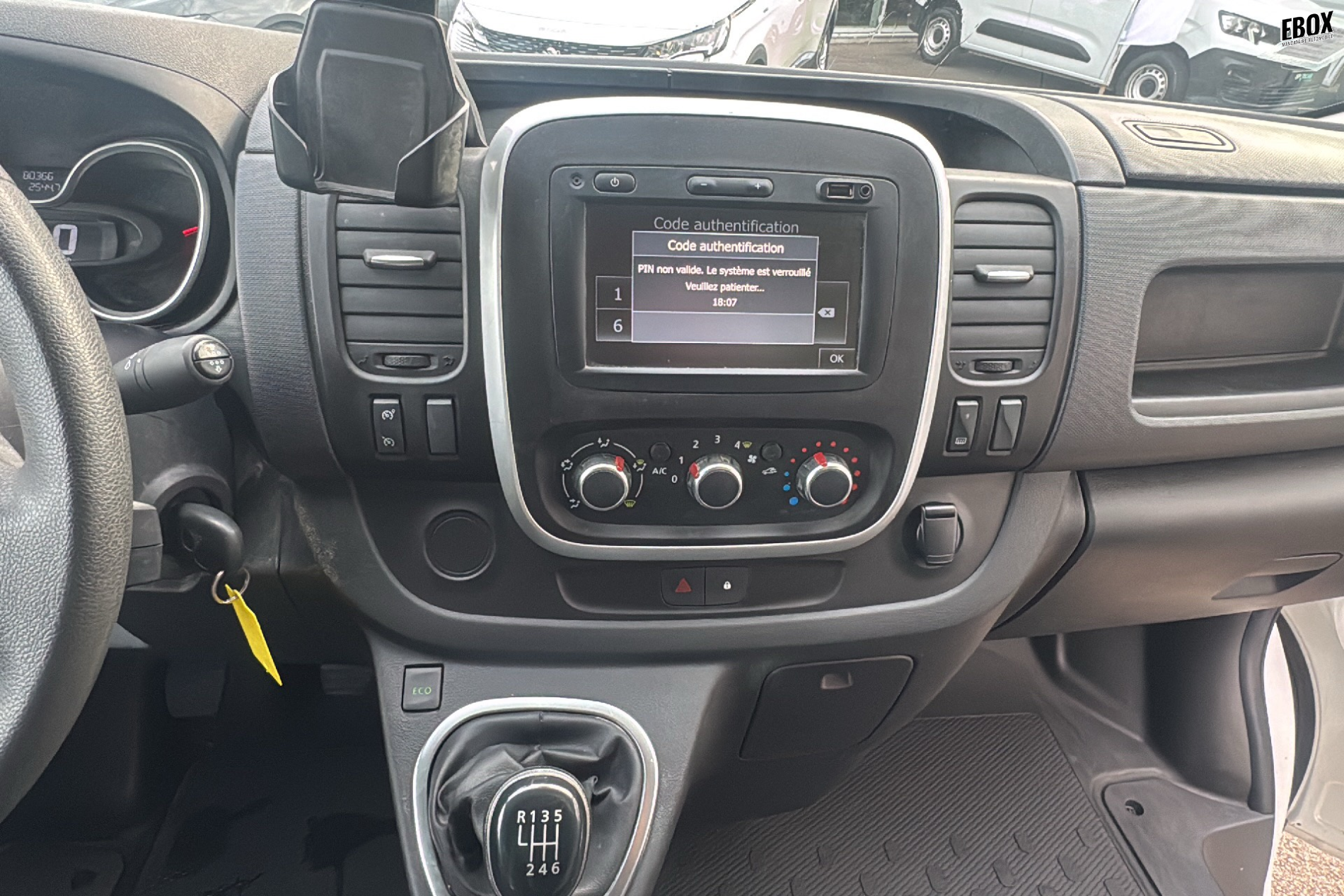 227421_p28 - NISSAN - NV300 - 2021 - photo 9