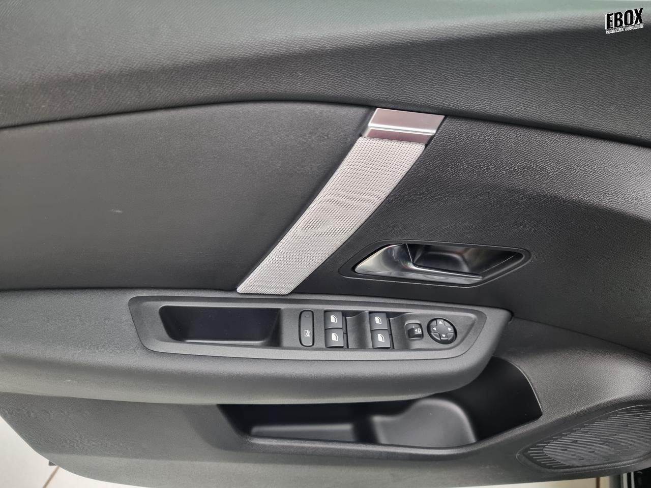 0679-0002889_p68 - CITROEN - C4 - 2025 - photo 17