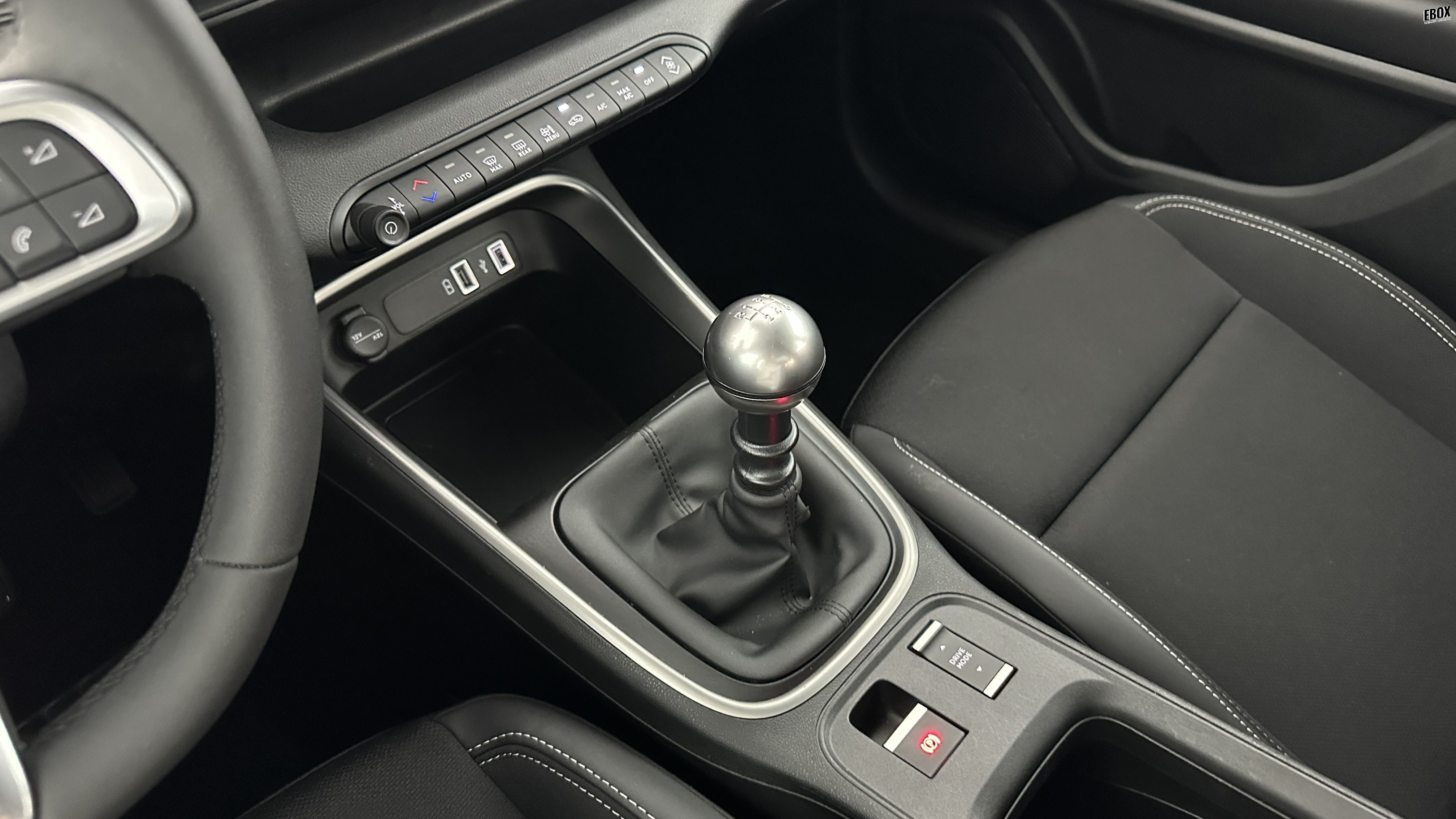 GLI00035658_p53 - JEEP - AVENGER - 2025 - photo 17