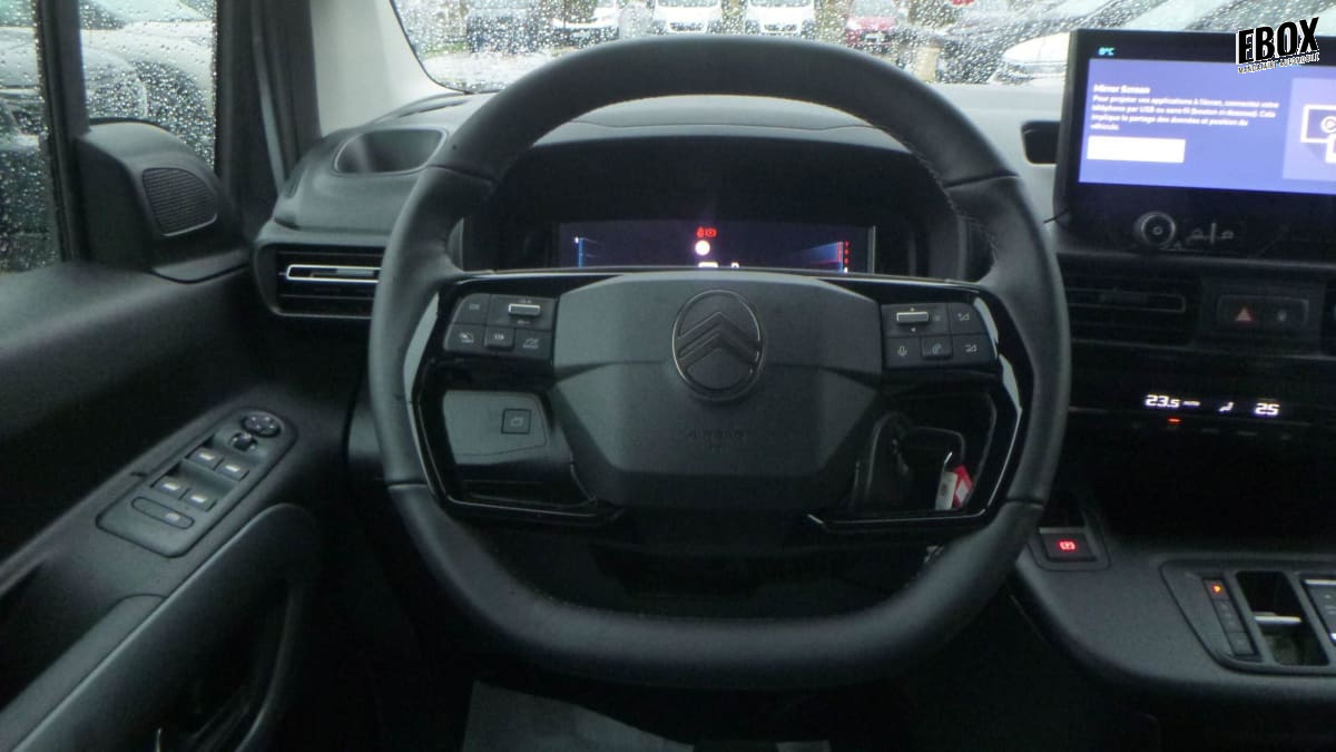 388451_p2 - CITROEN - BERLINGO - 2024 - photo 10