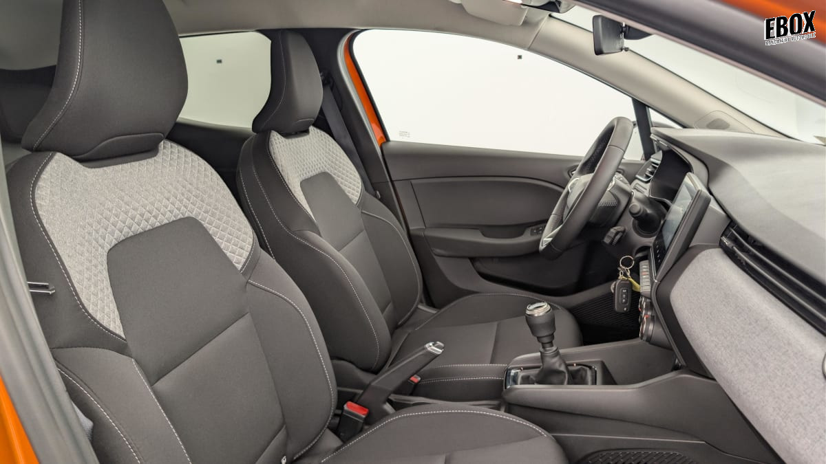 388580_p2 - RENAULT - CLIO 5 - 2025 - photo 9