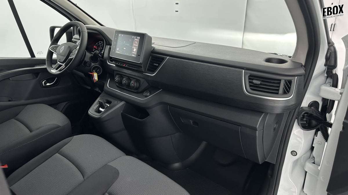 395455_p2 - RENAULT - TRAFIC - 2026 - photo 7